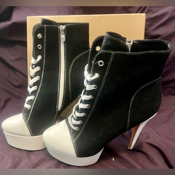 OnlyMaker Stylish Black & White Women's High-Top Heels Size 14 US (UK 12) - Picture 1 of 6